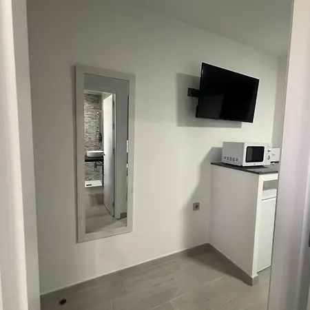 Mellizos Guest house 4*